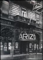 cca 1933 Budapest, Nagymező utca, az Arizona utcai portálja, 1 db modern nagyítás, jelzés nélkül, 15x21 cm