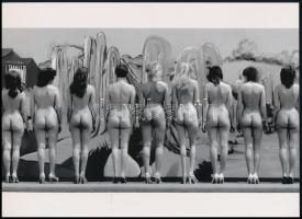 cca 1981 "Fenékpuszta legszebb hölgyei", szolidan erotikus felvétel, 1 db modern nagyítás, jelzés nélkül, 15x21 cm