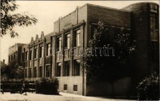 Derecske, Általános iskola. Képzőművészeti Alap