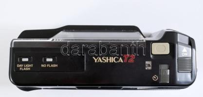 Yashica T2 fényképezőgép, Carl Zeiss Tessar beépített objektívvel, tokban