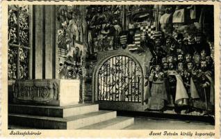 Székesfehérvár, Szent István király koporsója a mauzóleumban, belső (Rb)