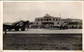1941 Budaörs, Budapest-Budaörs; Közforgalmi repülőtér, állomás épület, Lufthansa és Ala Littoria repülőgépek (EK)