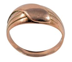 Karikagyűrű, sárga arany, 14K, jelzés nélkül, nettó 3,71 g, m: 57