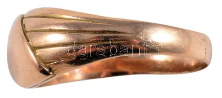 Karikagyűrű, sárga arany, 14K, jelzés nélkül, nettó 3,71 g, m: 57