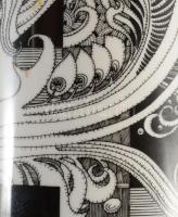 Hollóházi Szász Endre által tervezett mintával díszített porcelán váza. Matricás, jelzett, m: 20 cm