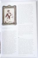 Fényi Tibor: Róth Miksa üvegfestményei a historizmustól a szecesszióig. Bp., 2005, Róth Miksa Emlékh...