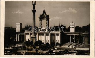 Budapest XIV. A XXXIV. Nemzetközi Eucharisztikus Kongresszus főoltára (Dr. Lechner Jenő műépítész alkotása) (fa)