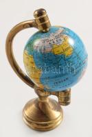 2 darab miniatúra, földgömb, petróleumlámpa, m: 7 cm alatt