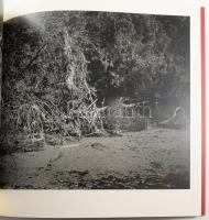 Balla András: Menedék. Shelter. Fekete kertek fehér árnya... White Shade of Black Gardens. Fábián Lá...