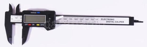 Digitális tolómérő elemmel, újszerű állapotban