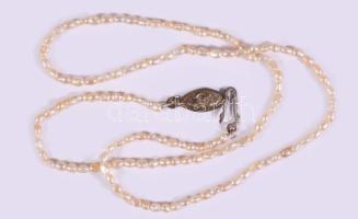 Régi barokk gyöngy nyaklánc kisméretű gyöngyökkel, h: 45 cm