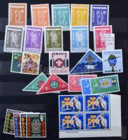 Cserkész motívum gyűjtemény maradvány sorok, blokkok, darabok, kevés egyéb motívum 16 lapos Philux A...