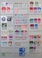 Magyar és külföldi bélyegek 16 lapos nagy könyvkötészeti berakóban. Érdekes vegyes anyag, benne az 1...