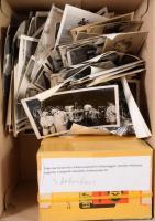 Több száz fotó a Villamosszigetelő és Műanyaggyár életéből, Műhelyek, dolgozók, a dolgozók szabadidős tevékenysége, stb, plusz több száz darabos fotóhagyaték