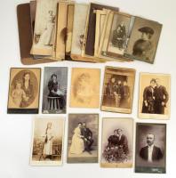 33 db kabinetfotó ca 1890-1900