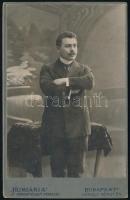 cca 1910 Férfiportré, keményhátú fotó Hungária budapesti műterméből, 16,5×10,5 cm