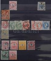41 db közepes méretű berakó, bennük régi és modern magyar és külföldi bélyegek az egész világból. Ér...