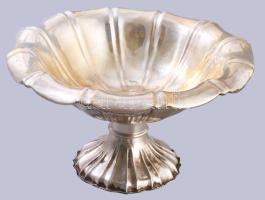 Ezüst kínáló tálka. Dianás jelzéssel, mesterjeggyel jelzett. d: 16 cm m: 9 cm, 130 g