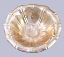 Ezüst kínáló tálka. Dianás jelzéssel, mesterjeggyel jelzett. d: 16 cm m: 9 cm, 130 g