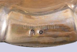 Ezüst kínáló tálka. Dianás jelzéssel, mesterjeggyel jelzett. d: 16 cm m: 9 cm, 130 g