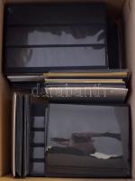 Kb 200 db A5-ös méretű stecklap + kb 50 db kis stecklap, dobozban