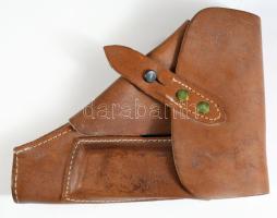 Katonai gyakorló sapka, bőr fegyvertok, ejtőernyős törzskönyv,