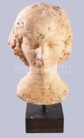 Jelzés nélkül: Női büszt, Terrakotta. 49 cm