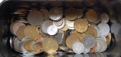 2kg vegyes világpénz, régiekkel és újakkal egyaránt T:vegyes