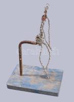 Jelzés nélkül: Drótember. Kristóf Lajos szobrászművész hagyatékából 39 cm