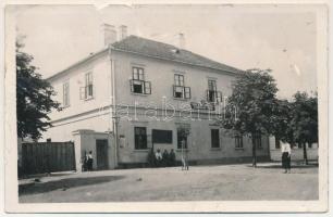 1939 Újszentanna, Új-Szt.-Anna, Szentanna, Santana; utcakép, községháza / Primaria comunala / Gemeinde-Haus / street view, town hall. photo (b)