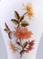 Hollóházi virág mintás urnaváza fedővel. Matricás, jelzett, hibátlan 34 cm