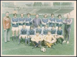 cca 1970 UTE csapatfotó, Bene Ferenc, Törőcsik András, Zámbó Sándor, Tóth András, Nagy László, Várhidi Pál edző, Fazekas László, Dunai III Ede, fotó, 18×23 cm