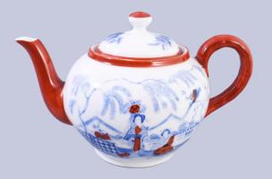 Személyes japán porcelán teáskészlet. kézzel festett, jelzett, minimális kopással. Kiöntő, 8 csésze,...