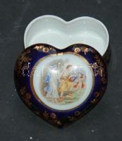 Kézzel festett porcelán ékszeres doboz / Hand-painted chinaware jewelery-box 7x4 cm