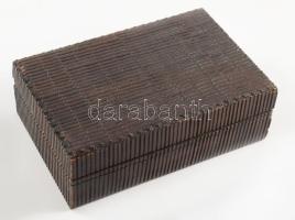 Egy doboznyi retro bizsu, fa dobozban 15 cm