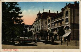 1929 Bártfa, Bártfafürdő, Bardejovské Kúpele, Bardiov, Bardejov; Gyógyház, Ladislaw Jászay üzlete. Viktor Neumann kiadása / spa, shops (lyuk / pinhole)