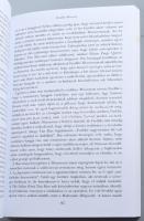 Freddie Mercury. Peter Freestone, a legjobb barát vallomása. Bp., 2006, Rózsavölgyi és Társa. Kiadói...