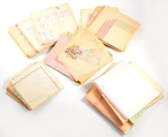 ca 1950-1960 Nagy doboznyi, néhány száz darabos szalvéta gyűjtemény. jó állapotban