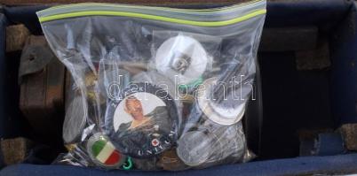 "Nagypapa kincsesládája" régi bőr vasutas(?) táskában, bruttó ~4,2kg súlyban, benne 1992-1...