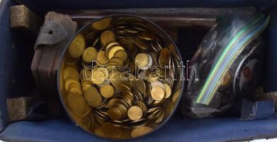 "Nagypapa kincsesládája" régi bőr vasutas(?) táskában, bruttó ~4,2kg súlyban, benne 1992-1...