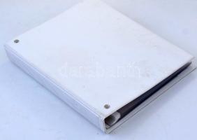 Használt, de jó állapotú négygyűrűs berakóalbum összesen 45db műanyag bankjegyberakó lappal (hármas ...