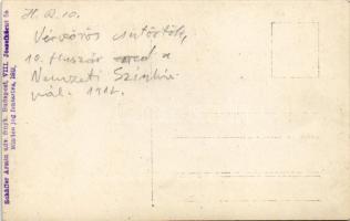 1912 Budapest VIII. 10. huszárezred a Nemzeti Színháznál. A felvétel a Vérvörös csütörtök néven elhí...