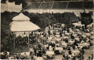 Trencsénteplic, Trencianske Teplice; Fő tér a zenepavilonnal, zenekar. Wertheim Zsigmond kiadása / Hauptplatz mit Musikpavillon / main square, music pavilion with musicians (EK)