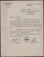 1927-1928 Bp., Magyar Futballbírák Testülete 2 db gépelt levele, az egyik francia nyelven, aláírások...