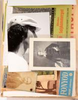 Vegyes papírrégiség tétel két mappában