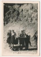 Tusnádfürdő, Baile Tusnad; bányász csille. Emil Giurgea felvétele / mine cart. photo (9 x 6,3 cm) (non PC) (apró szakadás / tiny tear)