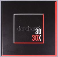 30x30. Kivonat az ezredforduló magyar képzőművészetéből 1985-2015. A compendium of turn-of-the-millennium Hungarian art 1985-2015. Szerk.: Medve Mihály. Wehner Tibor előszavával. [Bp.], 2017, Műcsarnok. Magyar és angol nyelven.  Gazdag képanyaggal illusztrált. Hoffmann István gyűjteménye. Benne Bak Imre, Bukta Imre, Csáji Attila, Deim Pál, Fajó János, Fehér László, Fehér László, El Kazovszkij, Joseph Kadar, Lakner László, feLugossy László, Maurer Dóra, Nádler István, Pinczehelyi Sándor és mások. Kiadói kartonált papírkötés.