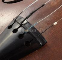 Antik hegedű, vonóval, tokkal, belül "Joseph Guarnerius Cremonae anno 1719 I.H.S" feliratt...