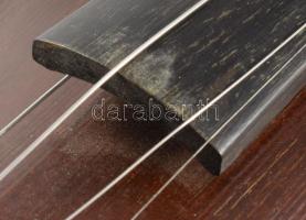 Antik hegedű, vonóval, tokkal, belül "Joseph Guarnerius Cremonae anno 1719 I.H.S" feliratt...