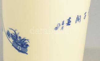 Kínai vékonyporcelán váza, hibátlan, m: 23,5 cm